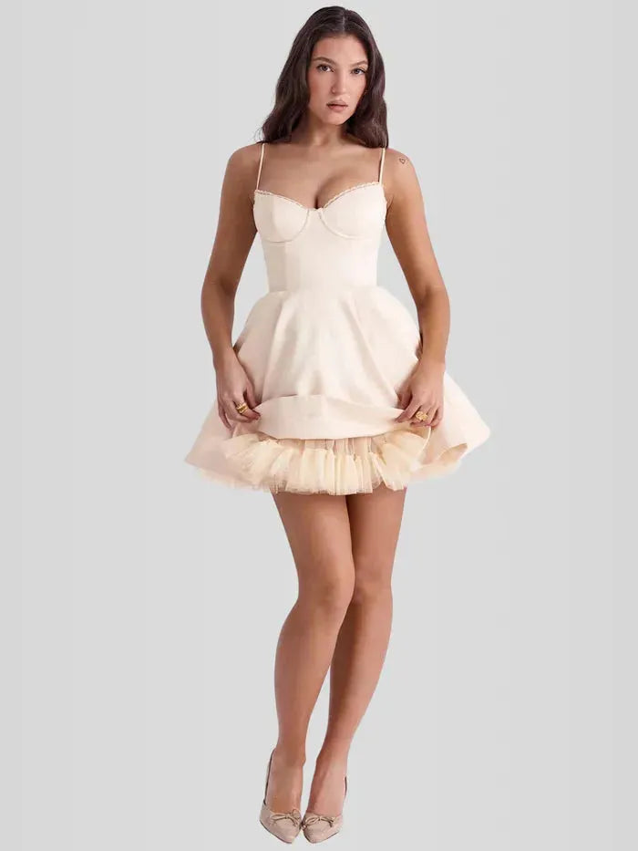 vestidos vestido corto vestido elegante vestido casual
Veliara store Veliara moldeadores shein vestidos vestido fiesta vestido sencillo vestido blanco vestido escote