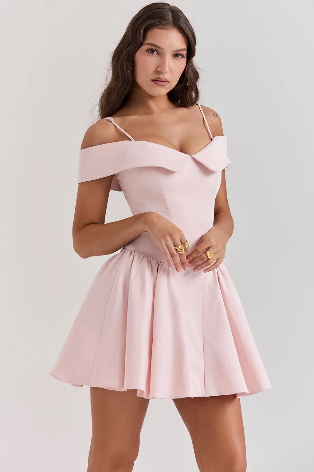 vestidos vestido corto vestido elegante vestido casual
Veliara store Veliara moldeadores shein vestidos vestido fiesta vestido rosa vestido escote vestido sencillio