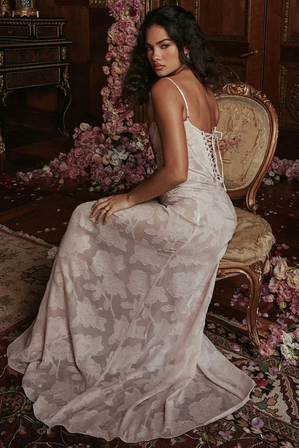 vestidos vestido largo vestido casual vestido elegante
Veliara store Veliara moldeadores shein vestidos vestido blanco  vestido fiesta  vestido novia 