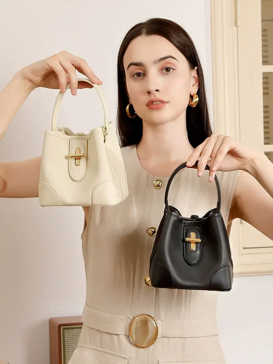 Bolso Bucket Mini de Cuero Legítimo con Cierre Metálico – Modelo Atena