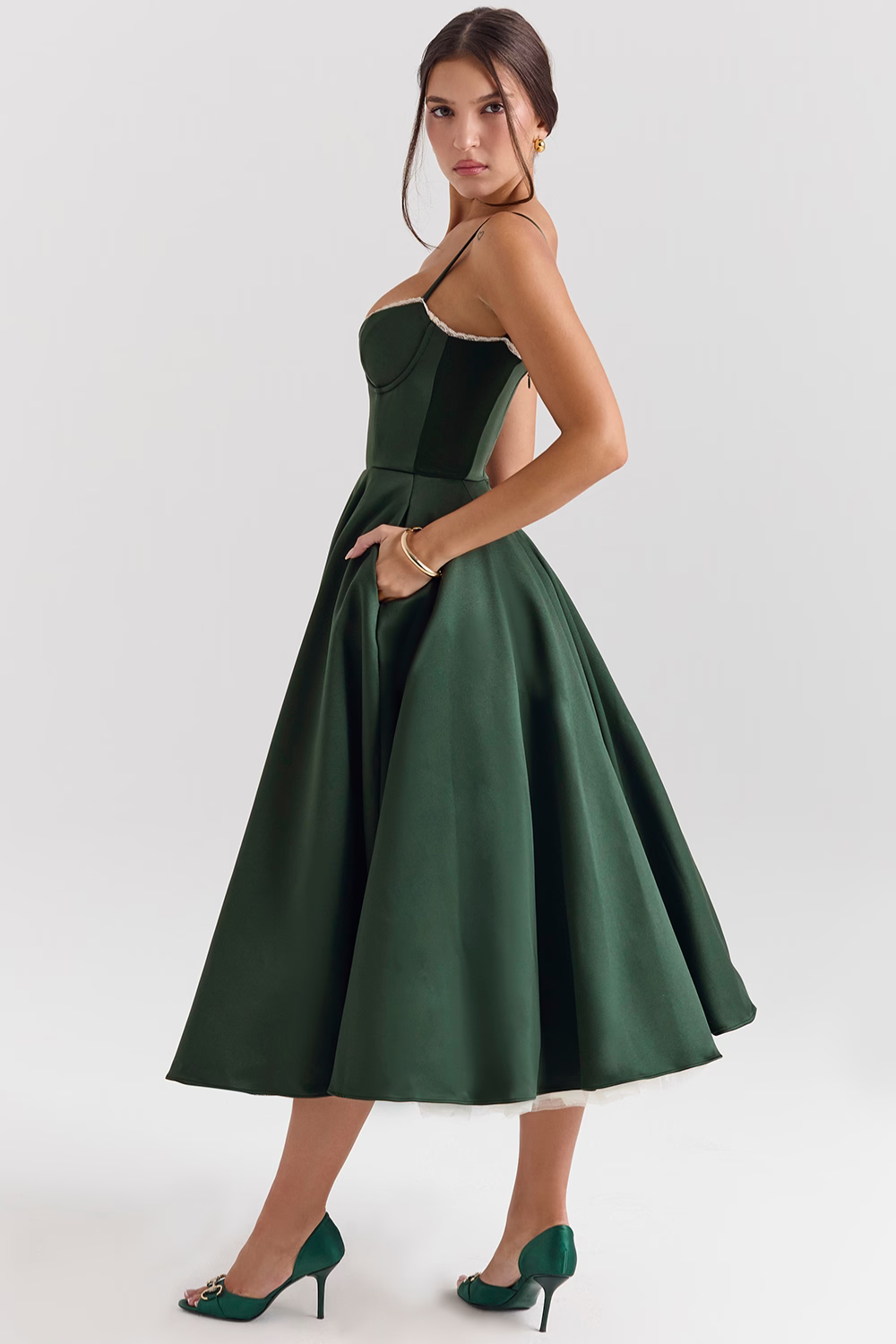 vestidos  vestido mid vestido elegante vestido casual
Veliara store Veliara moldeadores shein vestidos  vestido fiesta  vestido verde  vestido escote vestido sencillo