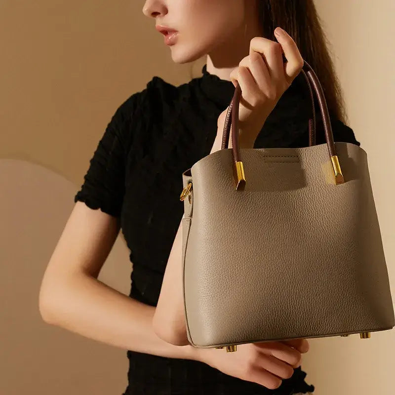 Bolso tote beige elegante de cuero legítimo – Modelo Giordana