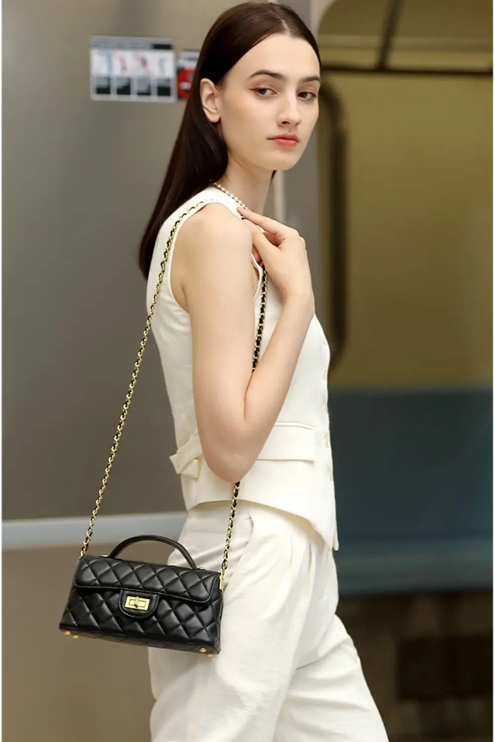 Bolso acolchado negro de cuero legítimo – Modelo Margot