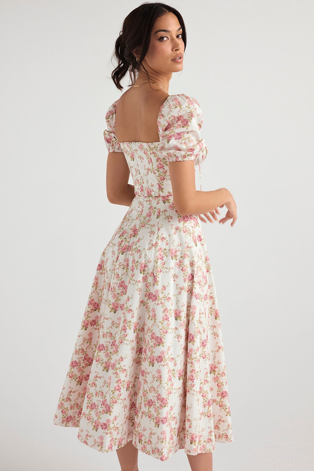 vestidos  vestido midi  vestido casual vestido elegante
Veliara store Veliara moldeadores shein vestidos  vestido fiesta  vestido floral  vestido estilo europeo vestido primavera