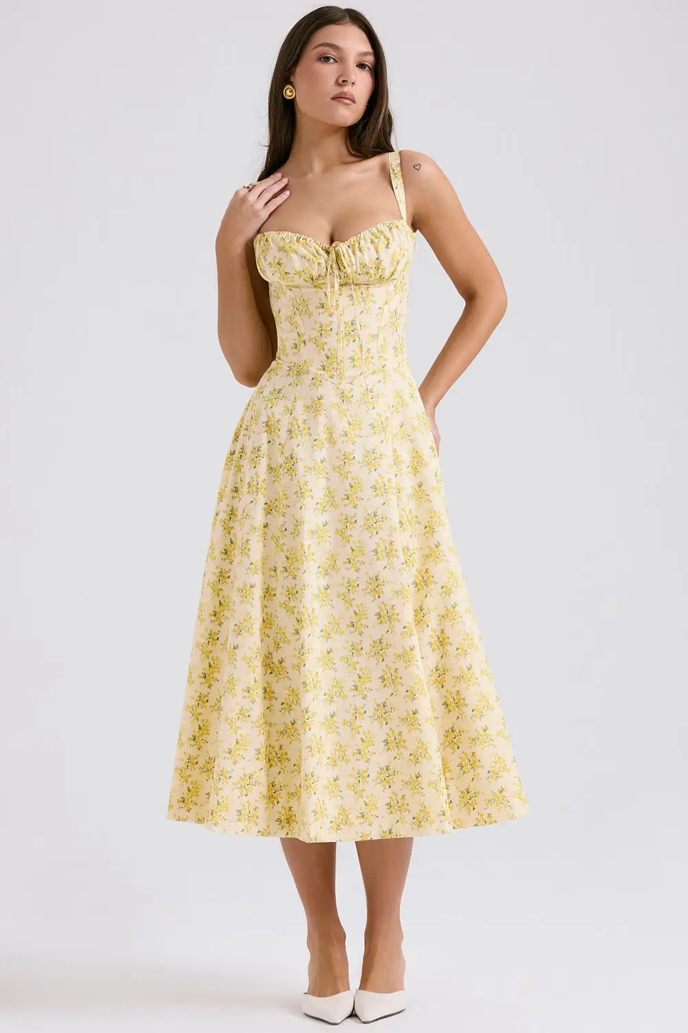 Vestido Midi Attracione Floral - Moldea la Cintura